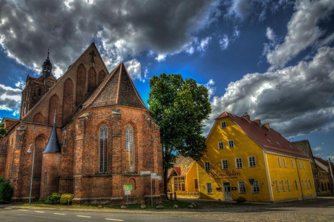 Отель Schmidtalien Schlemmen Und Schlummern Dommitzsch Экстерьер фото